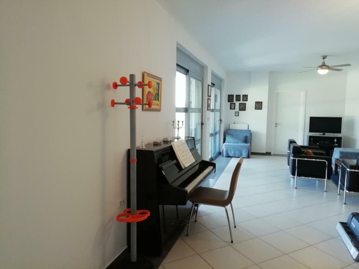 Dimitra Hotel Rafina  Exterior photo